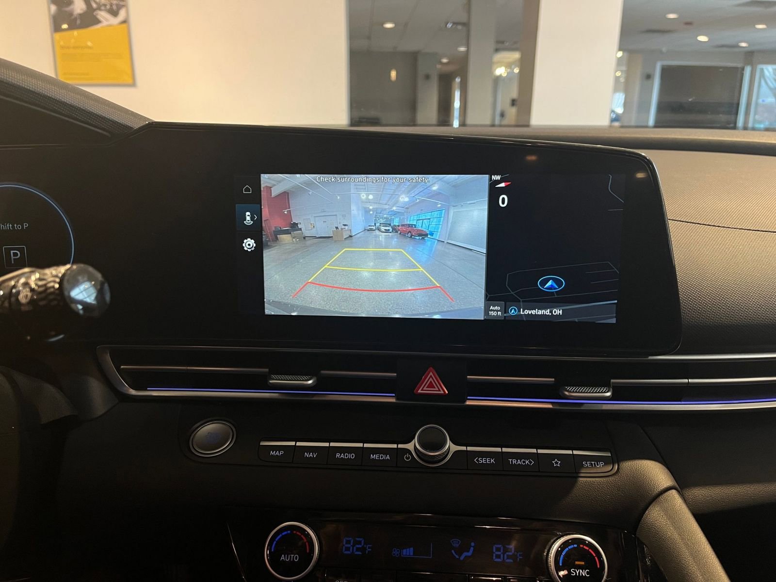 Used 2025 Hyundai Elantra SEL image 24