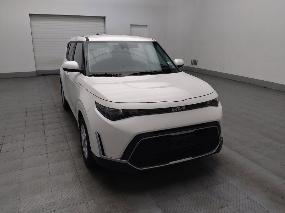 Used 2025 Kia Soul LX FWD image 14