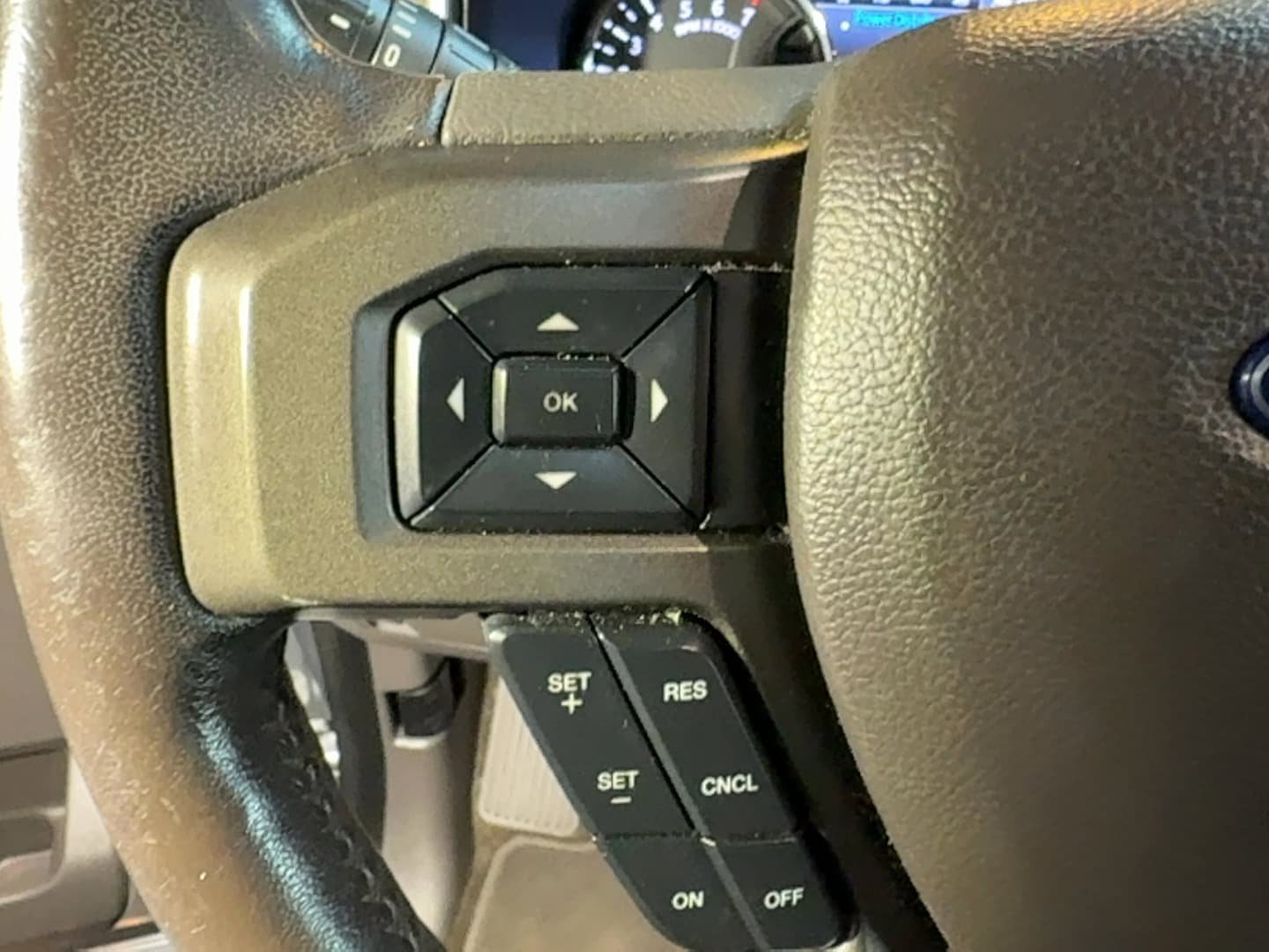 Used 2020 Ford Expedition XLT w/ Equipment Group 202A AWD/4WD image 19
