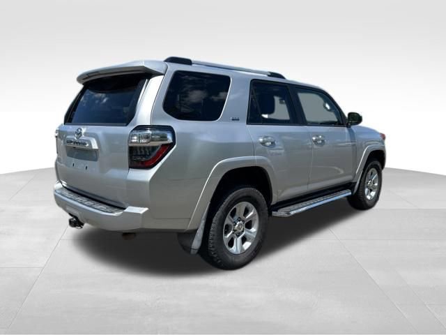 Used 2020 Toyota 4Runner SR5 AWD/4WD image 6