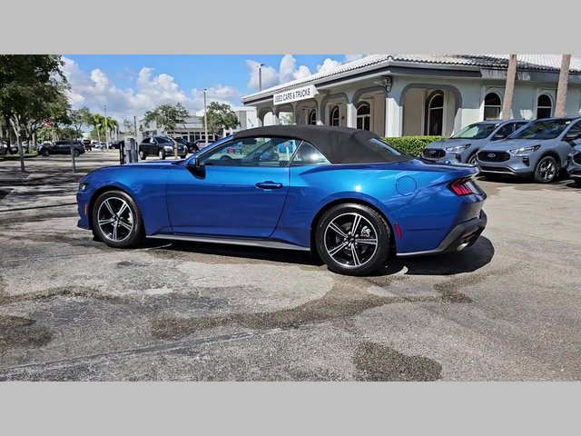 Used 2024 Ford Mustang Convertible image 28