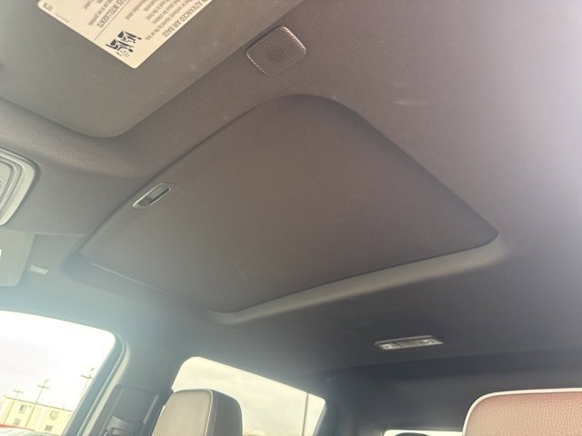 Used 2024 GMC Sierra 2500 Denali w/ Denali Reserve Package image 10