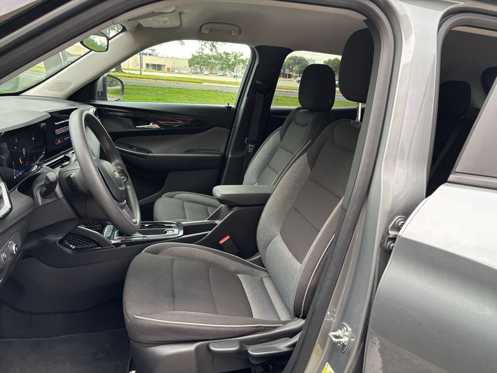 Used 2025 Chevrolet TrailBlazer LT w/ Driver Confidence Package AWD/4WD image 31