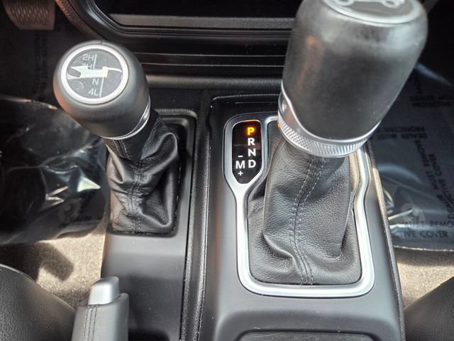 Certified 2019 Jeep Wrangler Unlimited Sahara AWD/4WD image 29