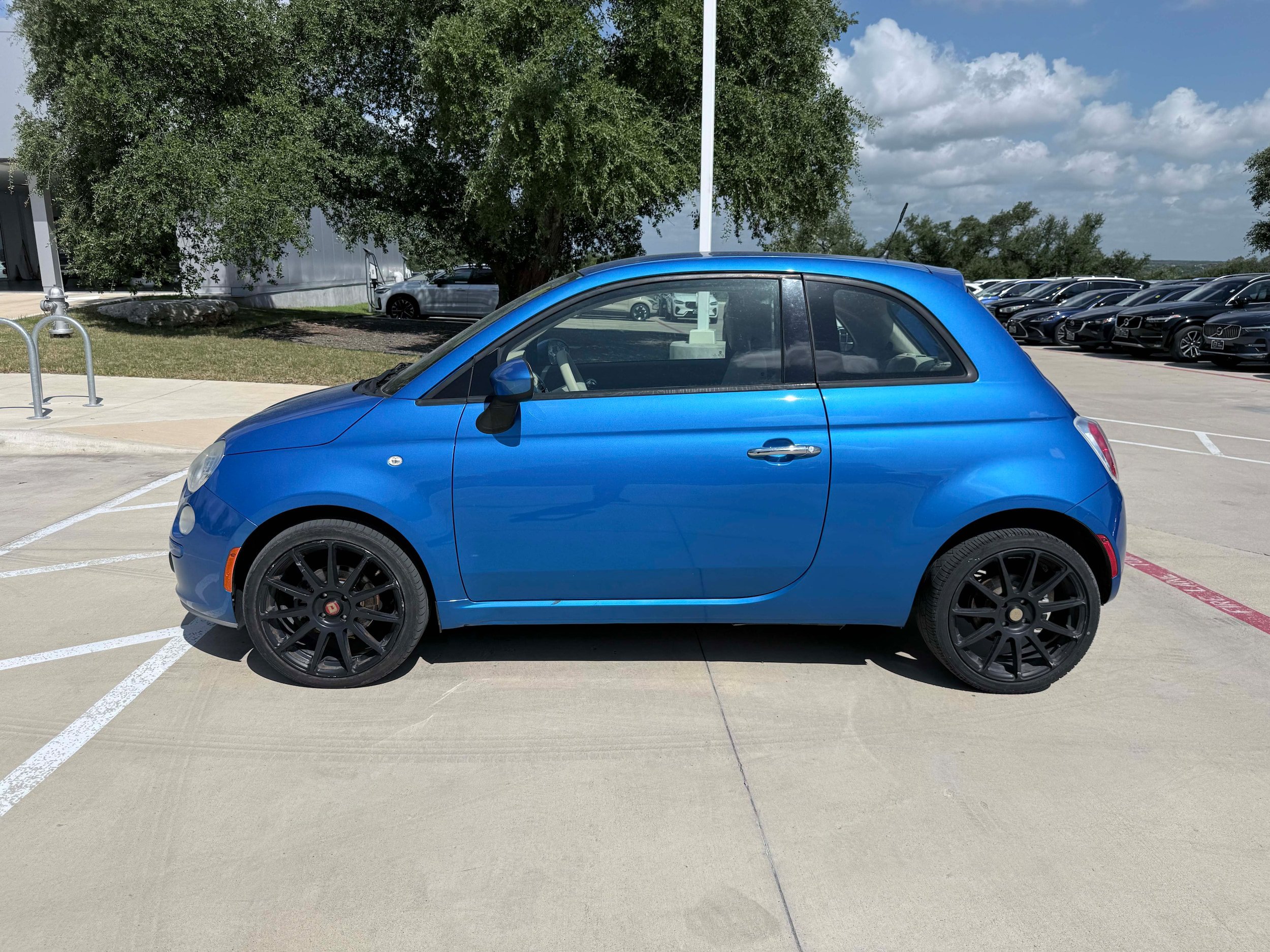 Used 2015 FIAT 500 Pop FWD image 3