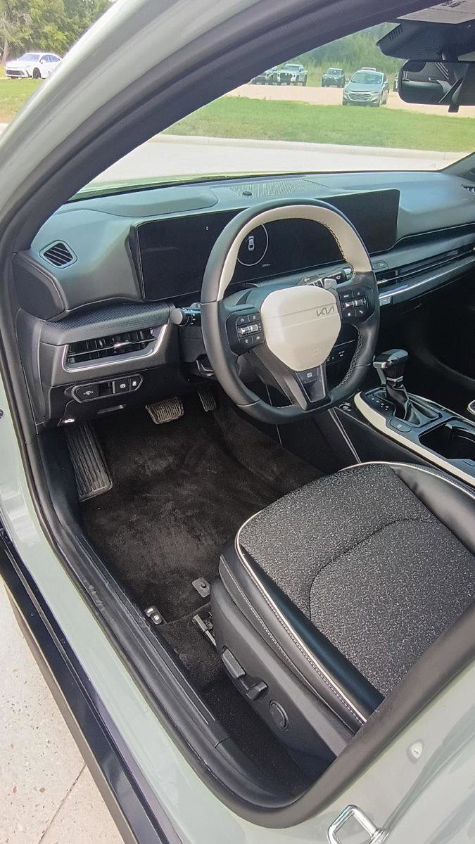 Used 2025 Kia K4 GT-Line w/ GT-Line Sunroof Package FWD image 11