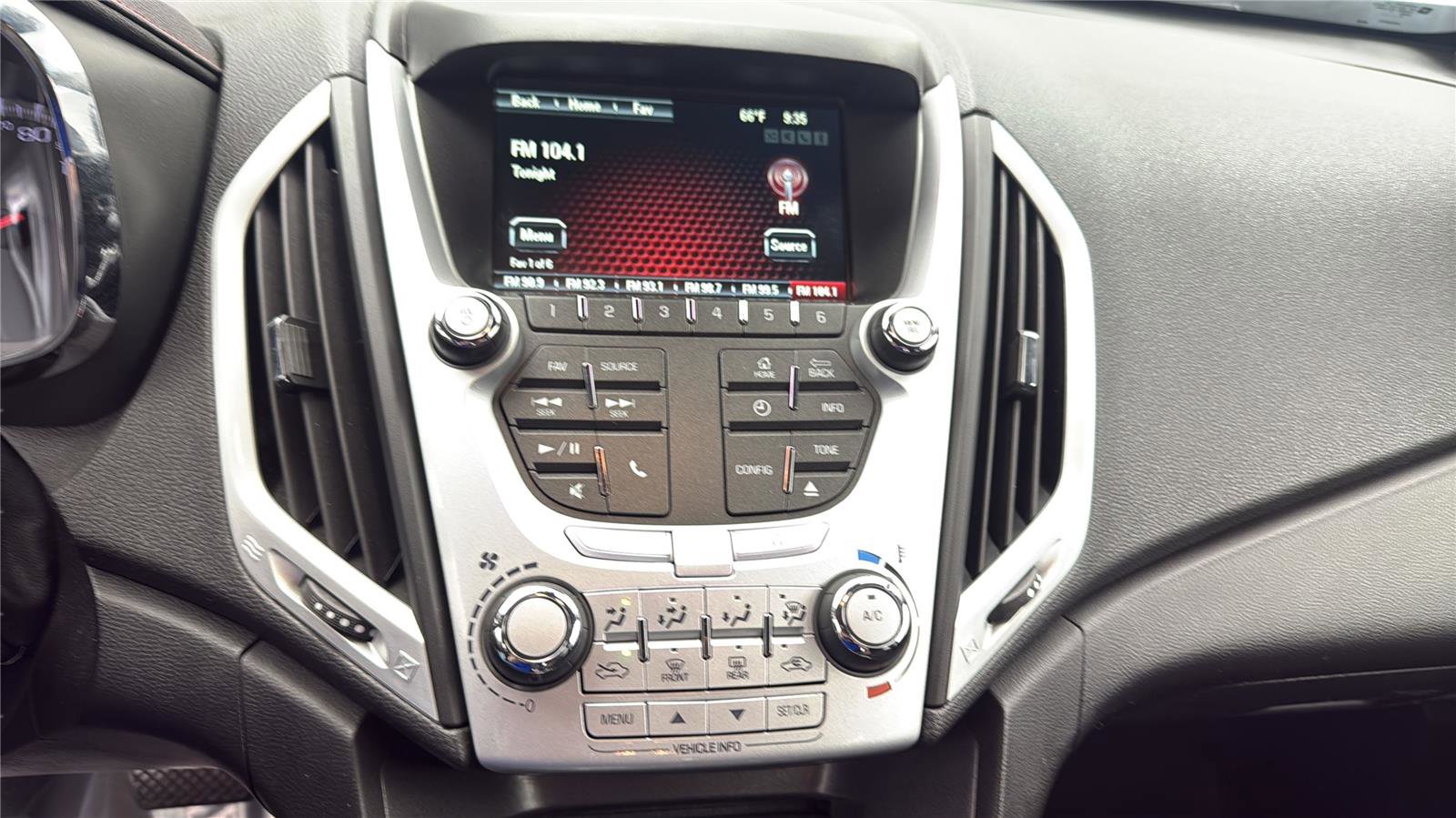 Used 2015 GMC Terrain SLE AWD/4WD image 18