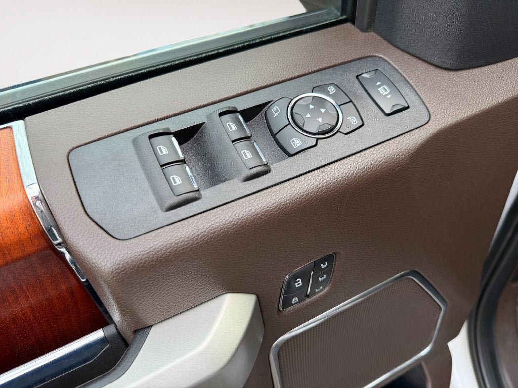 Used 2020 Ford F350 King Ranch w/ King Ranch Ultimate Package AWD/4WD image 21