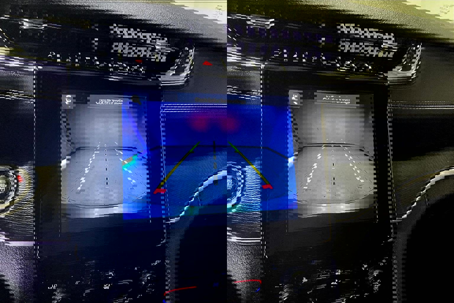 Used 2024 Jeep Grand Cherokee L Laredo image 14