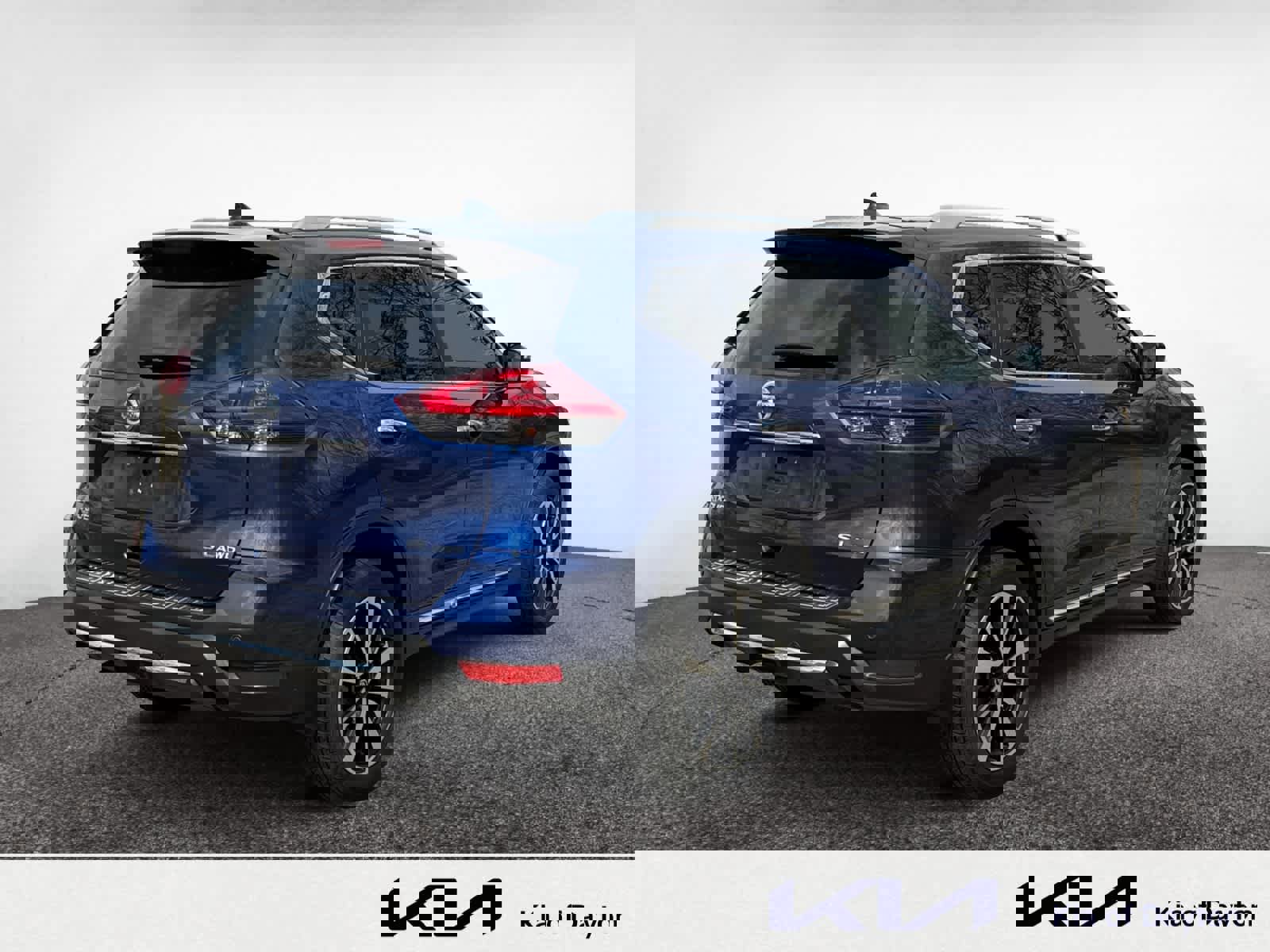 Used 2019 Nissan Rogue SL w/ Premium Package image 5