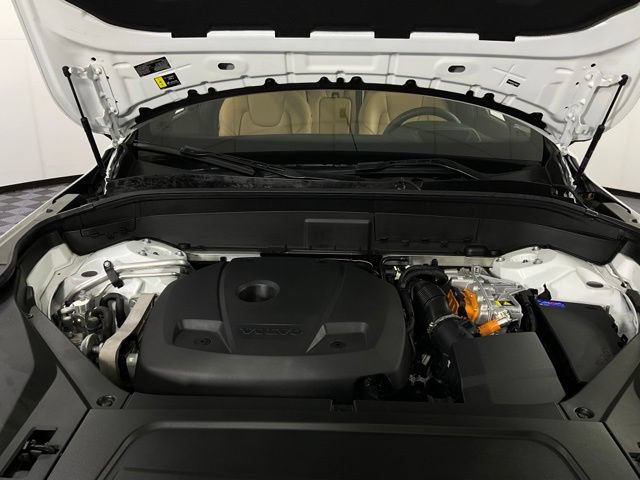 Certified 2025 Volvo XC90 T8 Ultra w/ Protection Package AWD/4WD image 46