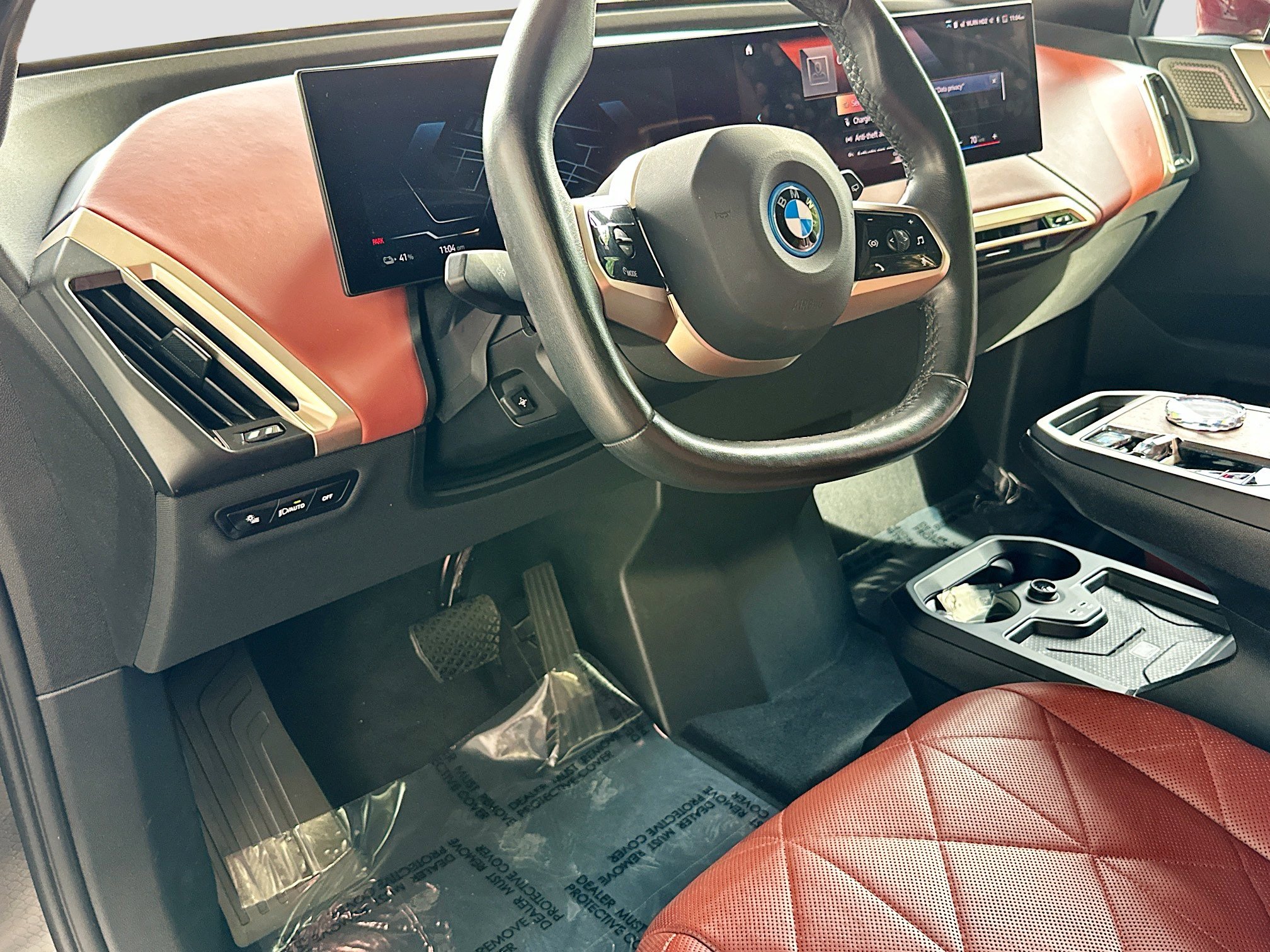 Certified 2022 BMW iX xDrive50 w/ Premium Package image 9