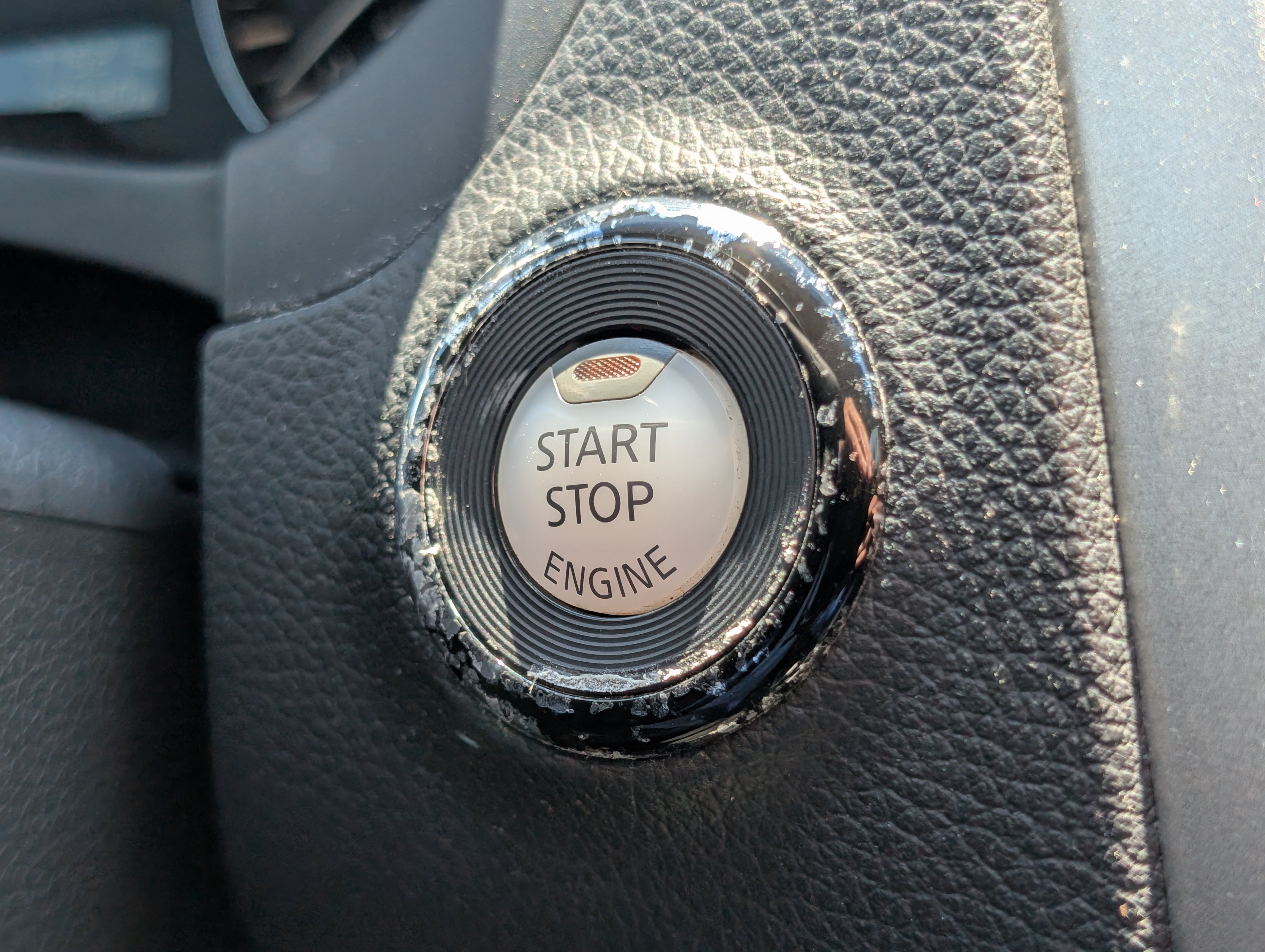Used 2014 Nissan Altima 2.5 SV w/ Convenience Package FWD image 24