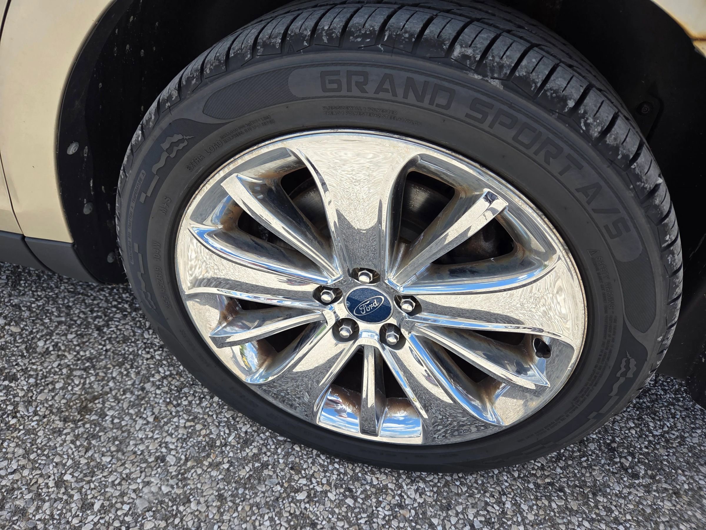Used 2010 Ford Taurus Limited AWD/4WD image 11