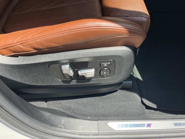 Used 2021 BMW X7 M50i AWD/4WD image 33