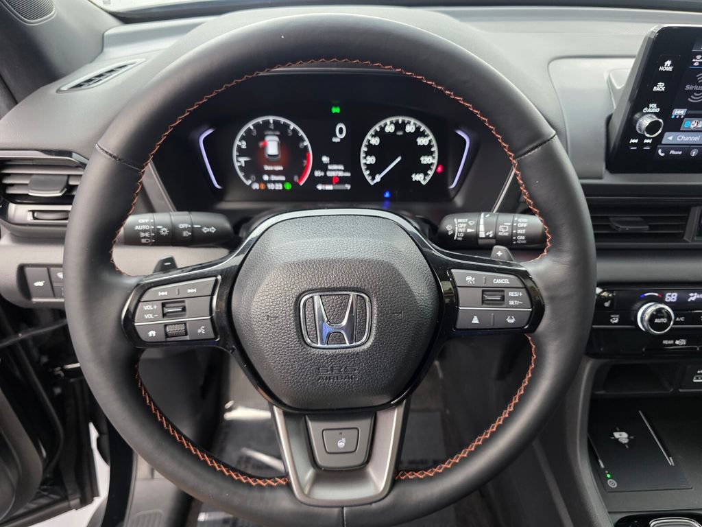 Used 2025 Honda Pilot TrailSport image 20