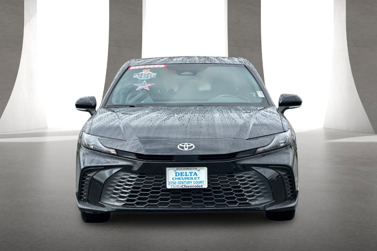 Used 2025 Toyota Camry SE image 9