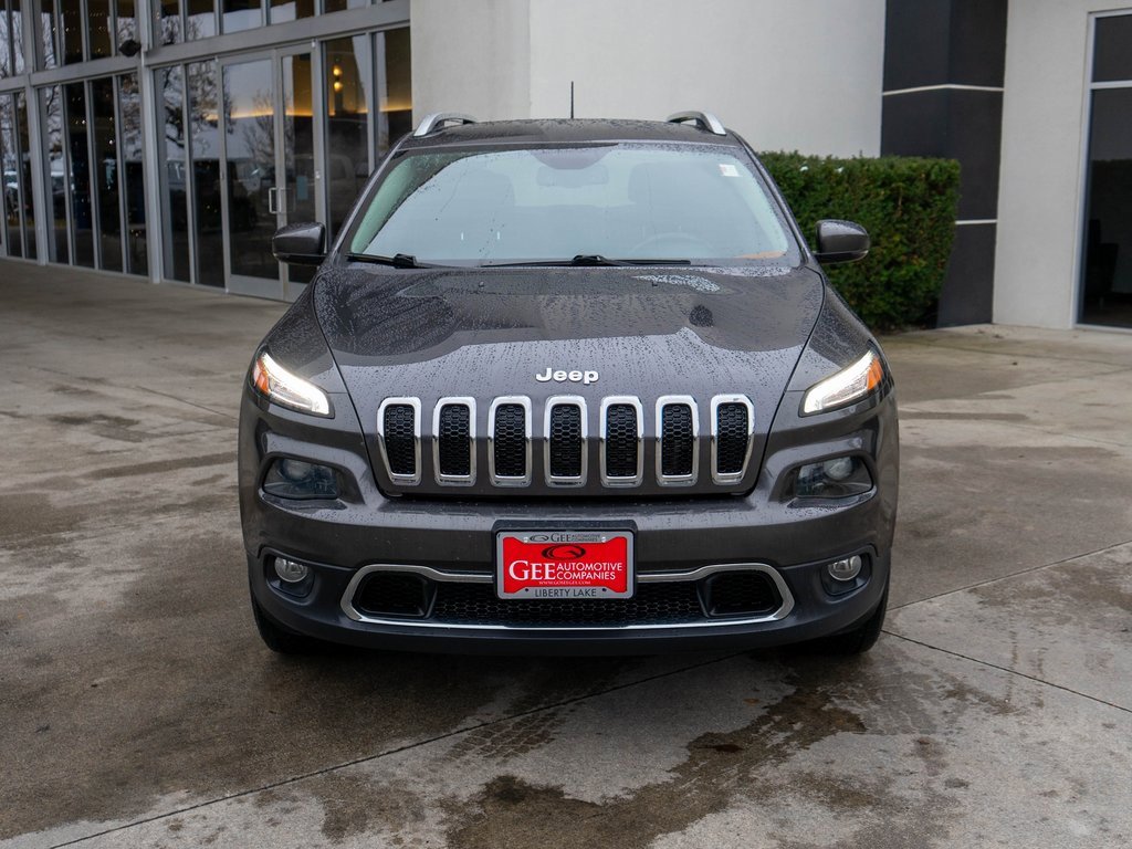 Used 2018 Jeep Cherokee Limited image 2