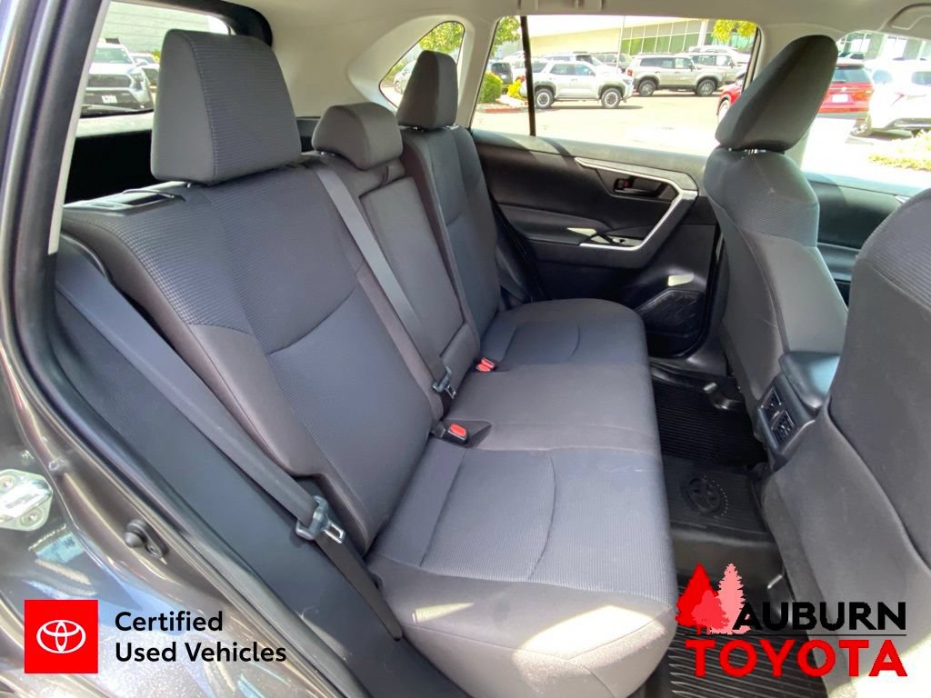 Certified 2022 Toyota RAV4 LE AWD/4WD image 18