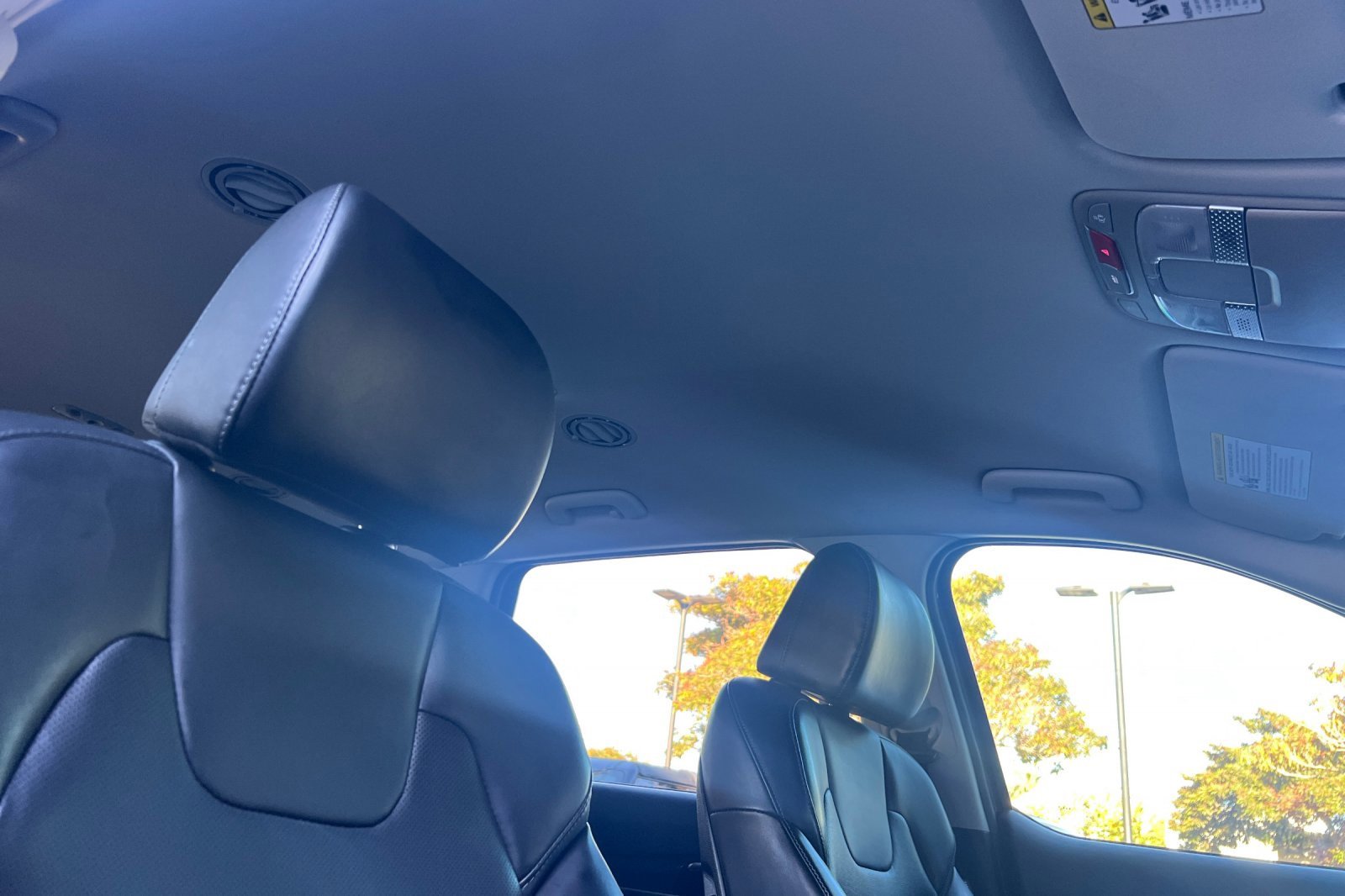 Used 2023 Kia Telluride LX image 17