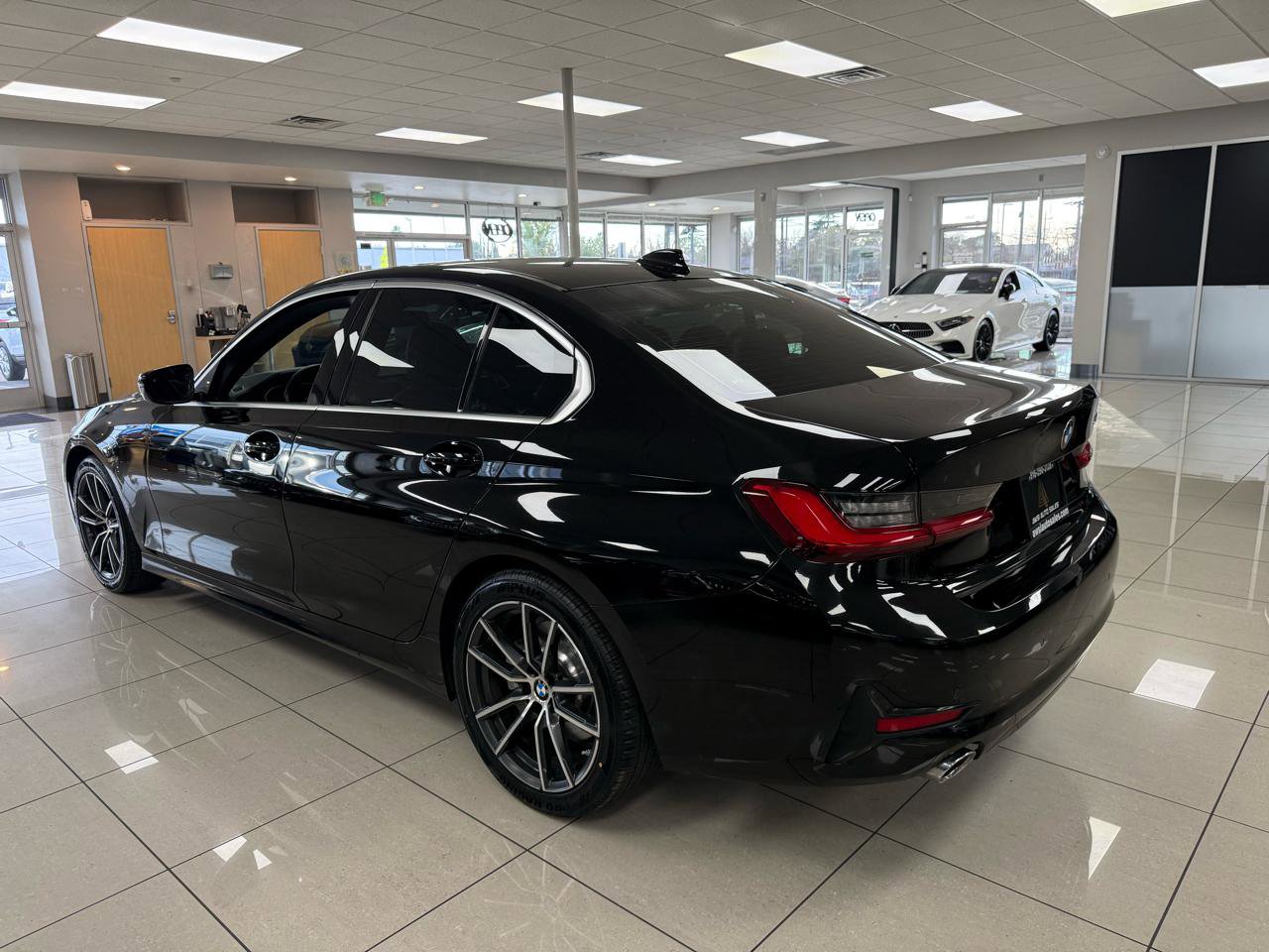 Used 2019 BMW 330i Sedan w/ Convenience Package image 6