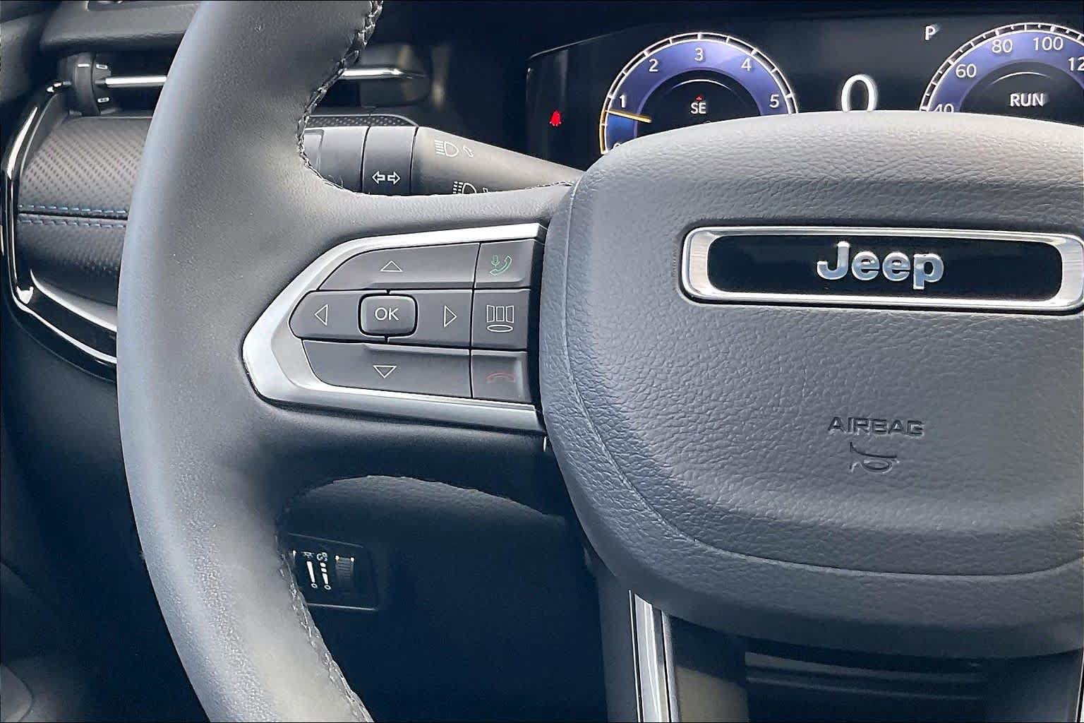 Used 2025 Jeep Compass Limited w/ High Altitude Package AWD/4WD image 24