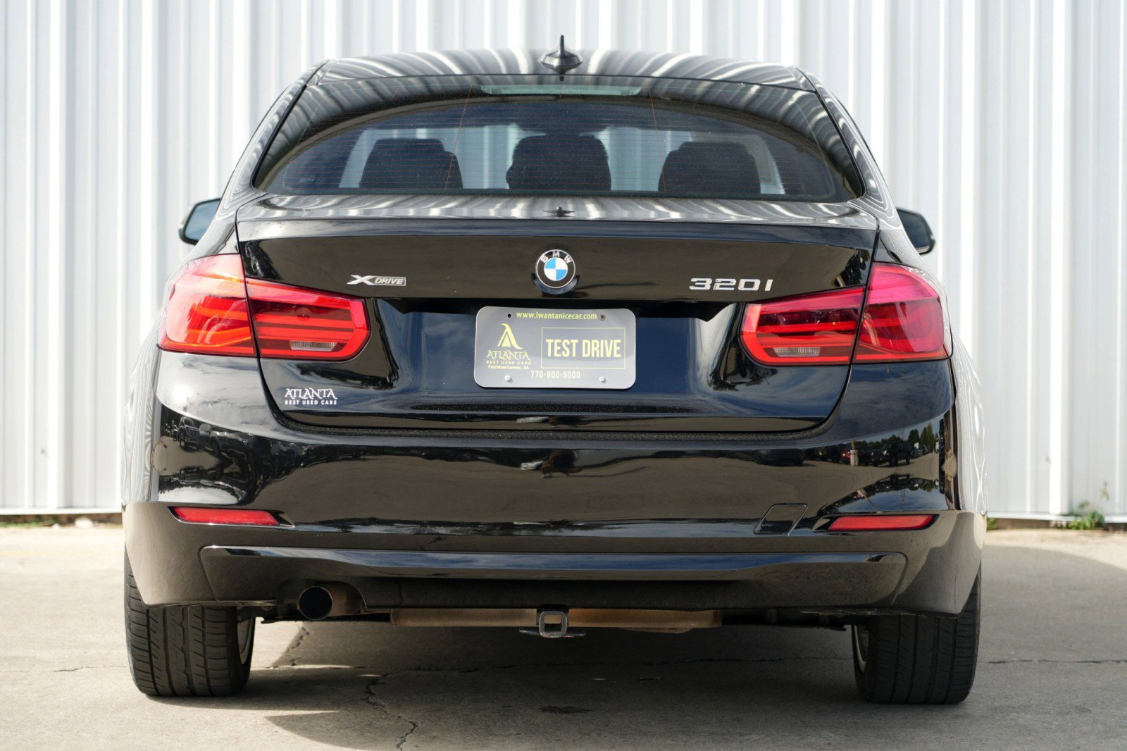 Used 2017 BMW 320i xDrive Sedan image 9