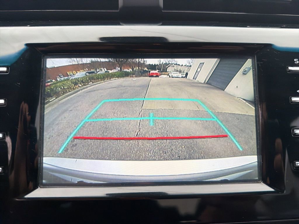 Used 2019 Toyota Camry LE image 18