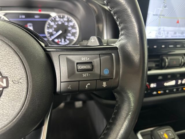 Used 2023 Nissan Pathfinder SL image 16