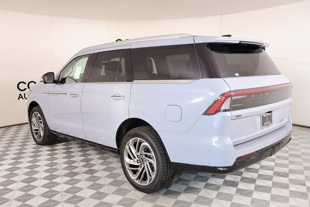 New 2025 Lincoln Navigator Reserve AWD/4WD image 24