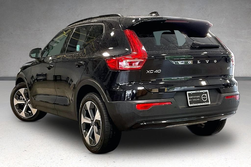 Certified 2024 Volvo XC40 B5 Core AWD/4WD image 4