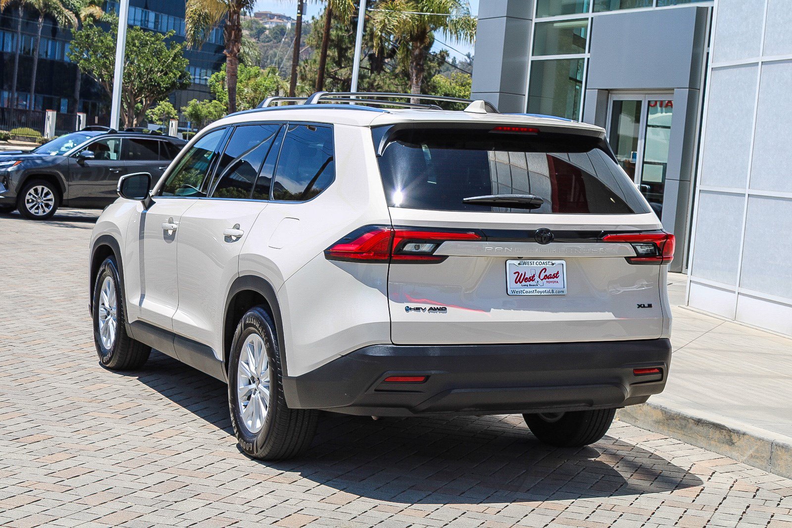 Certified 2024 Toyota Grand Highlander AWD Hybrid image 9