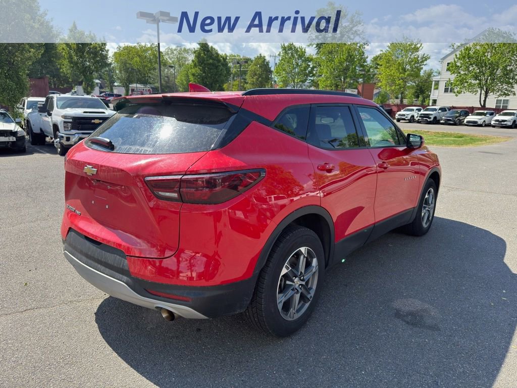 Used 2023 Chevrolet Blazer LT image 3