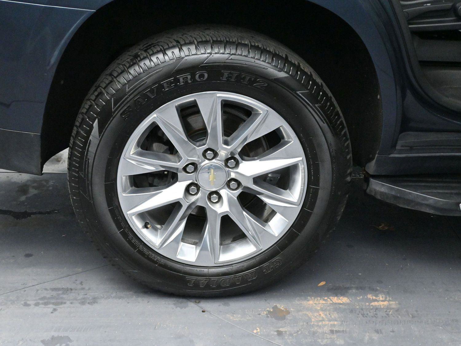 Used 2021 Chevrolet Tahoe Premier w/ Premium Package image 41