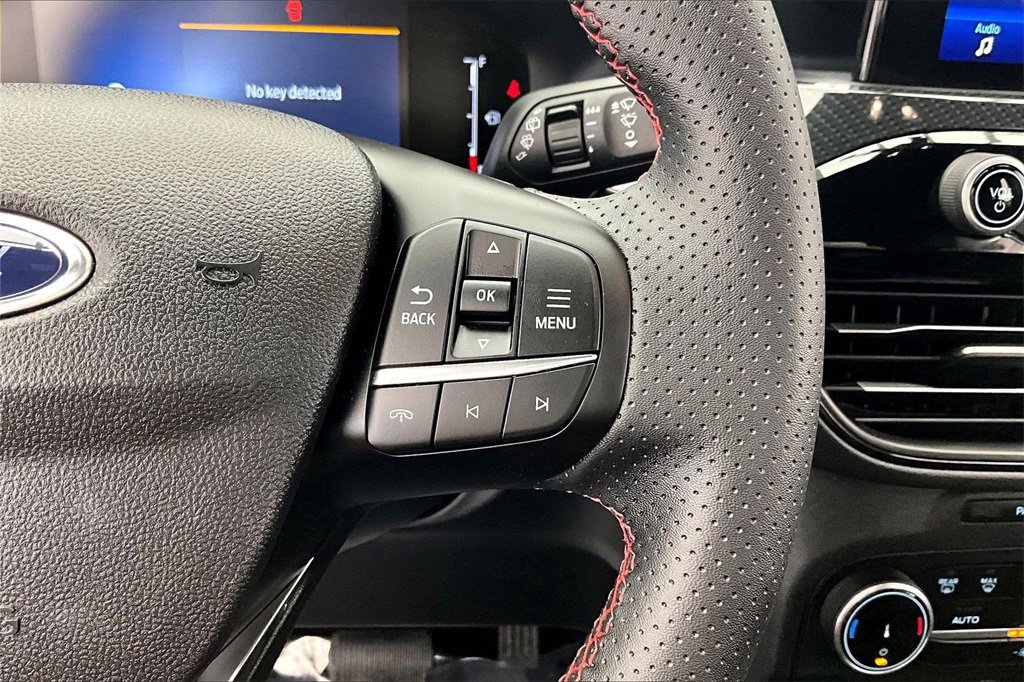 Used 2025 Ford Escape ST-Line image 19