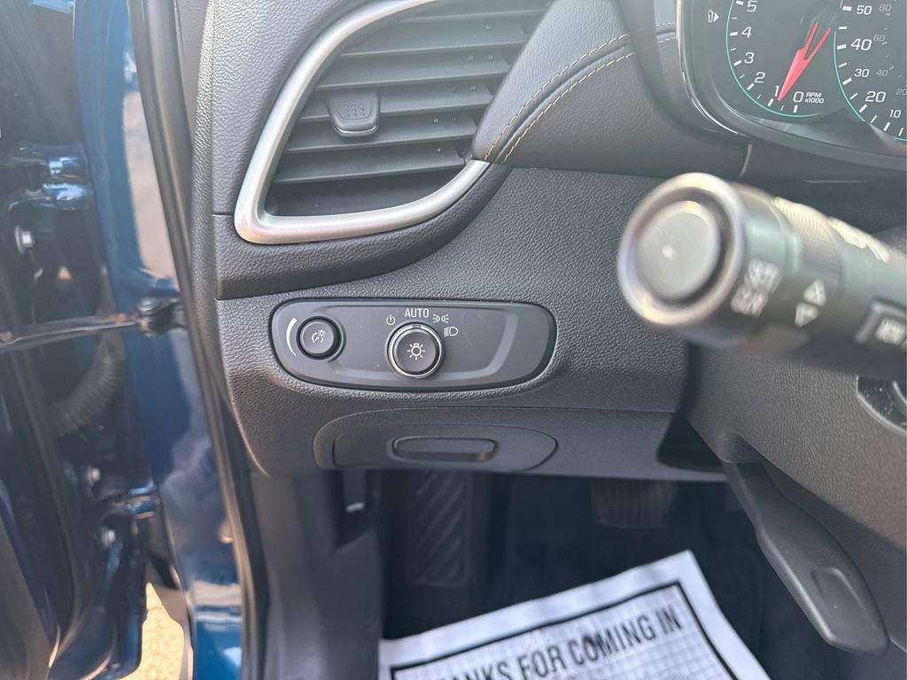 Used 2020 Chevrolet Trax LT w/ Driver Confidence Package image 23