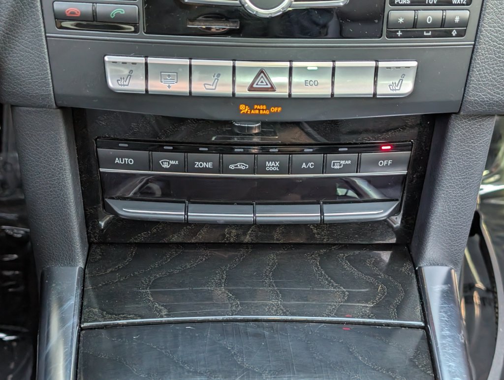 Used 2014 Mercedes-Benz E 350 4MATIC Sedan image 20
