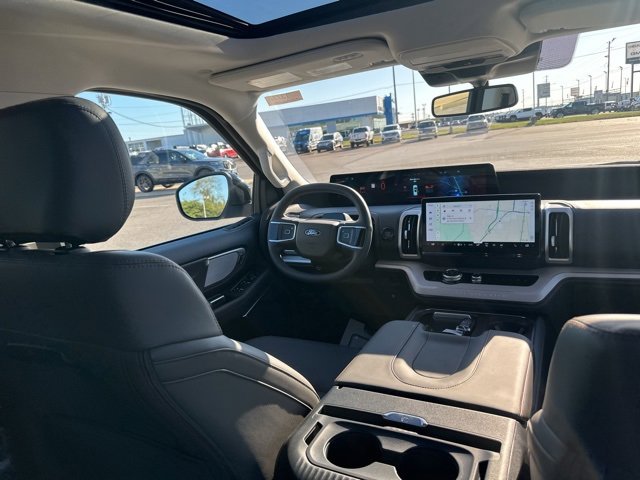 New 2025 Ford Expedition Max Active image 14