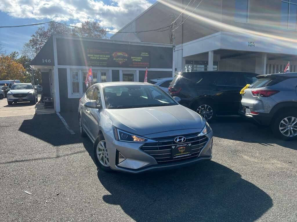 Used 2020 Hyundai Elantra SE image 1