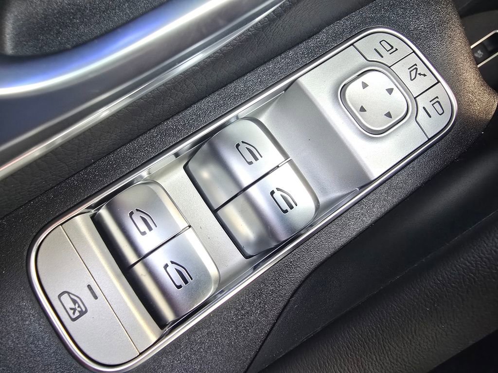 New 2026 Mercedes-Benz GLE 53 AMG 4MATIC Coupe image 25