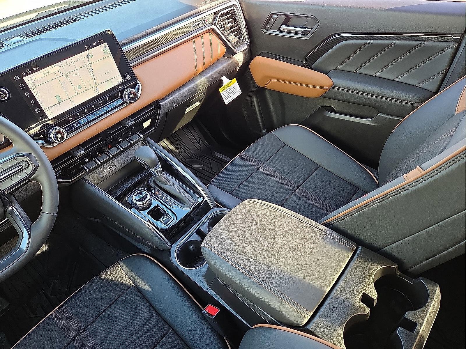 New 2026 GMC Canyon AT4 image 25