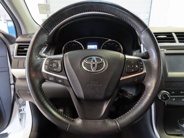 Used 2017 Toyota Camry SE image 8