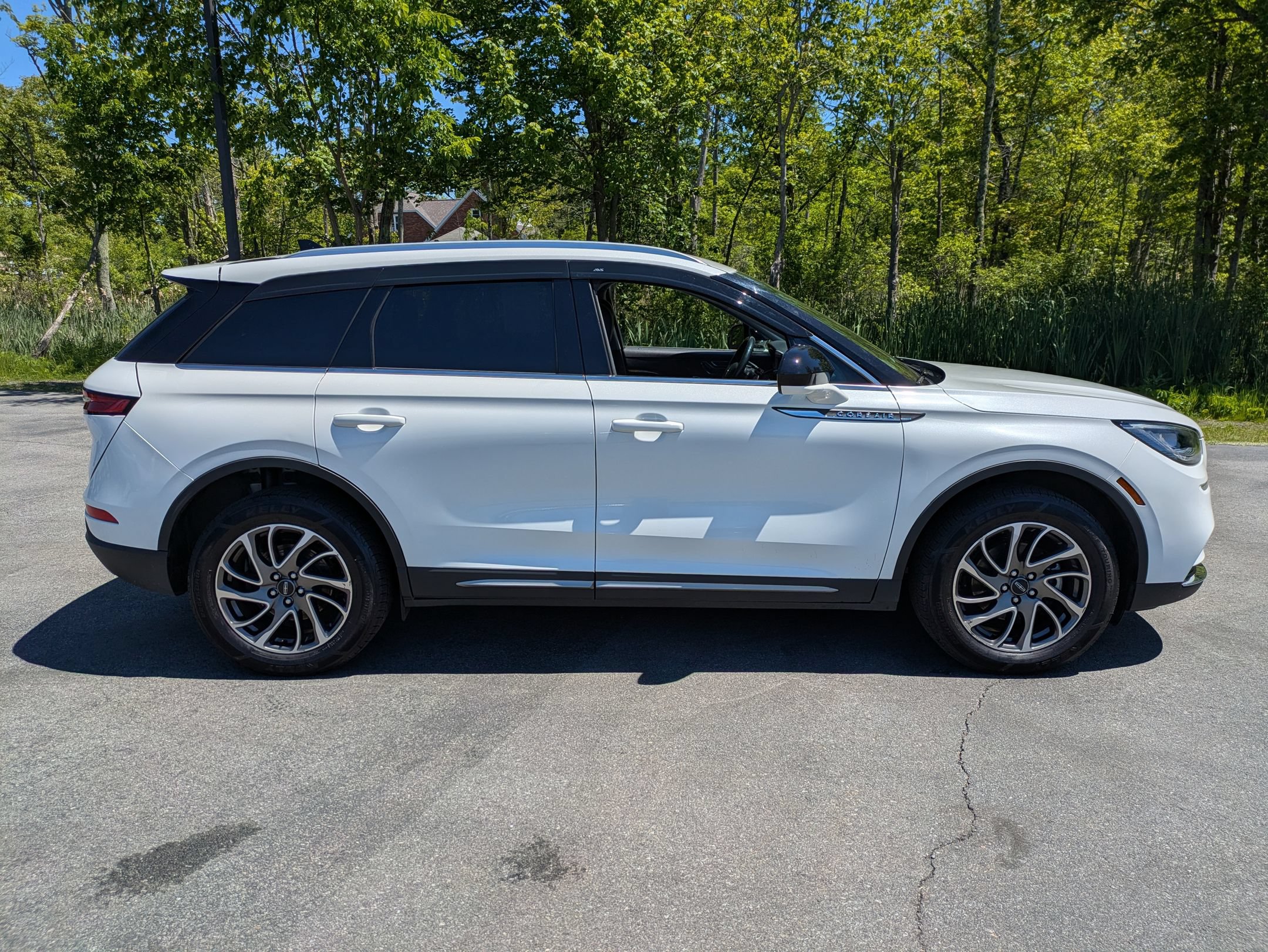 Used 2020 Lincoln Corsair AWD w/ Equipment Group 101A image 2