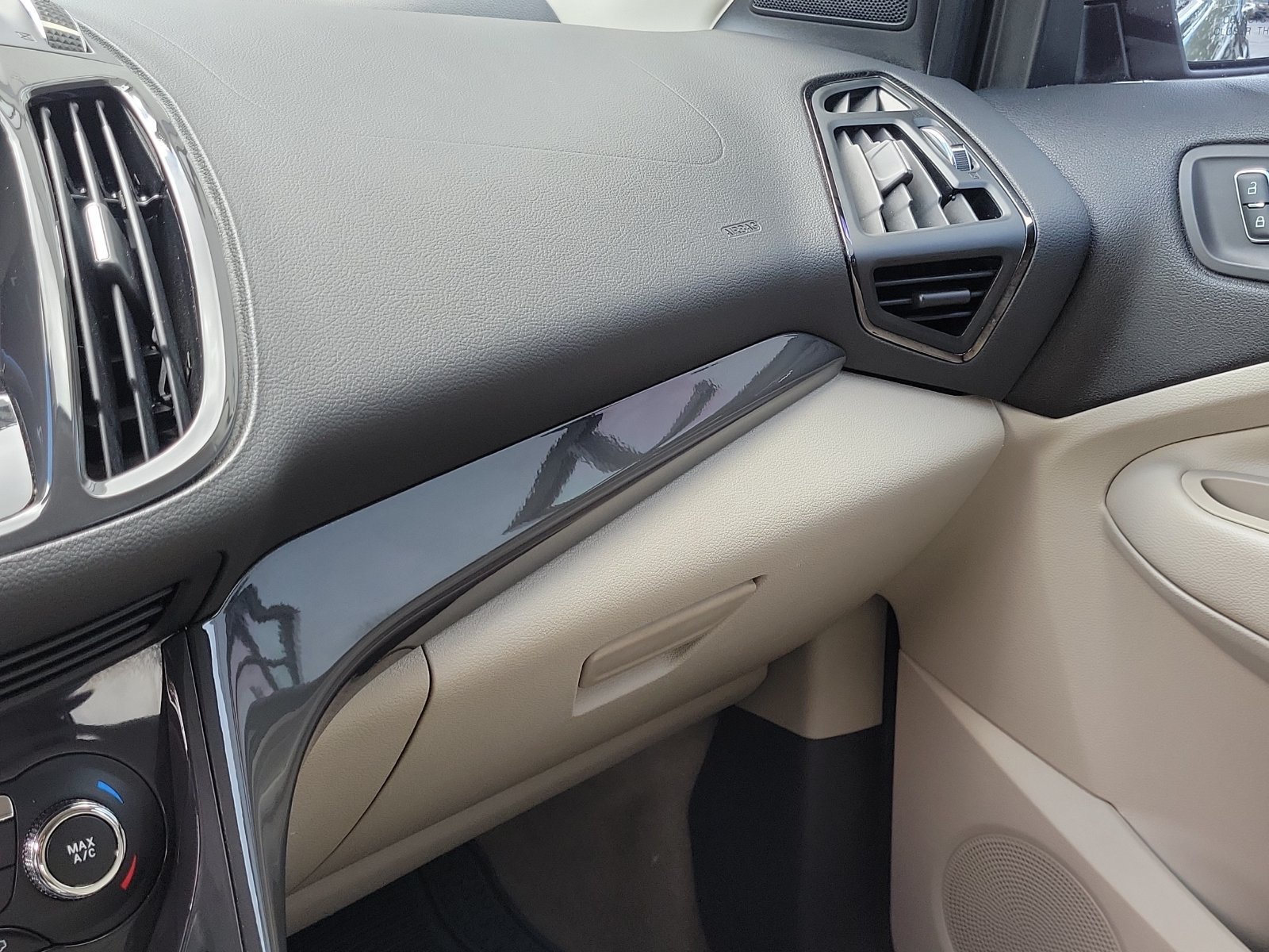 Used 2014 Ford Escape Titanium FWD image 30
