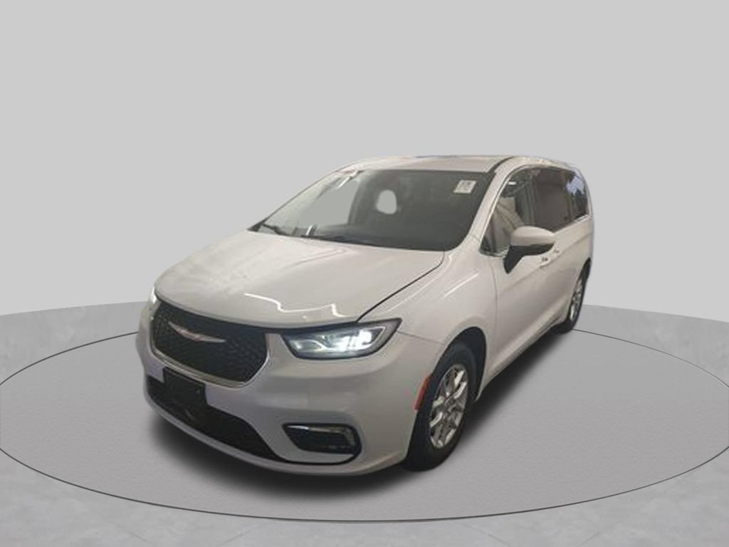 Used 2023 Chrysler Pacifica Touring-L FWD image 38