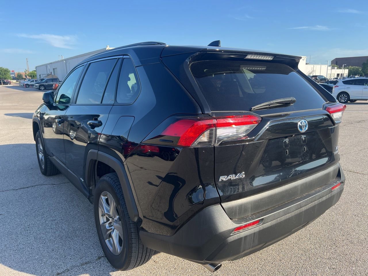 Used 2024 Toyota RAV4 LE AWD/4WD image 6