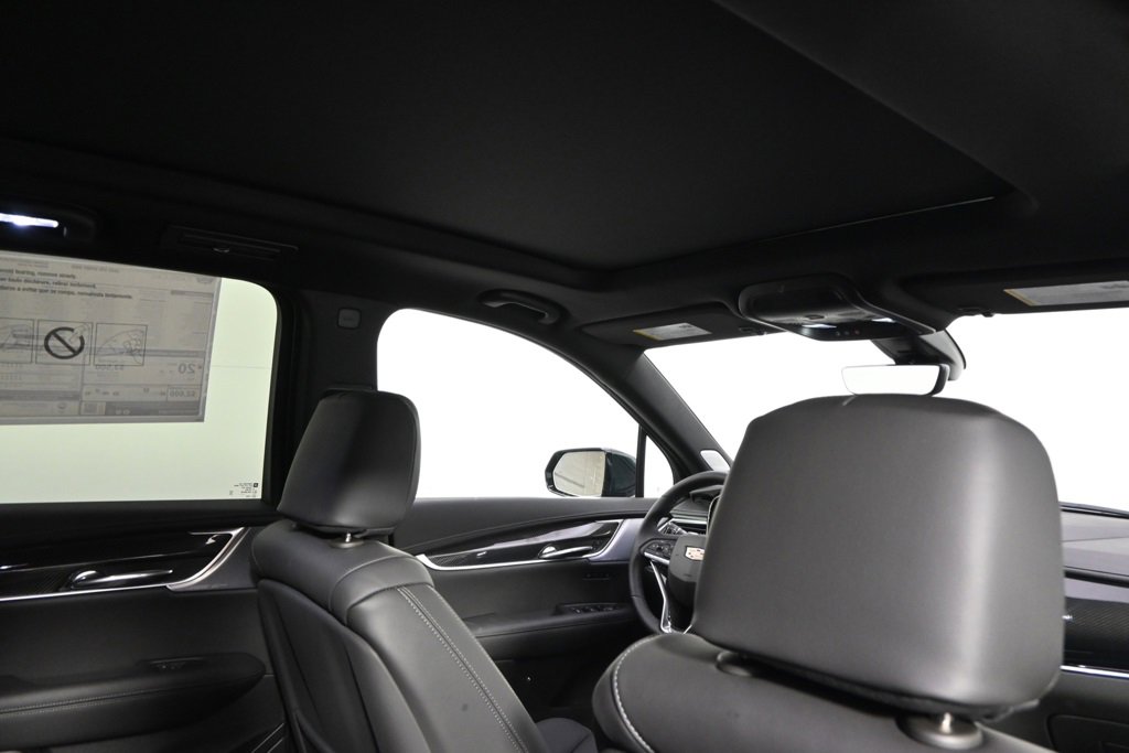 New 2025 Cadillac XT6 Sport w/ Technology Package image 17