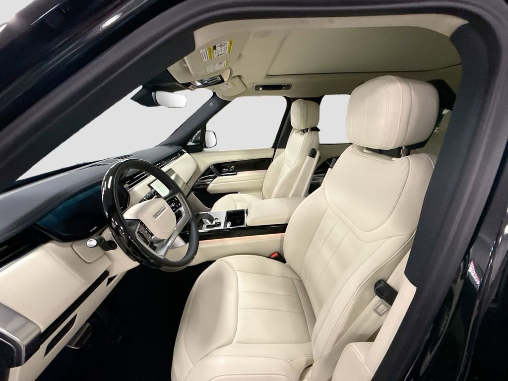 New 2026 Land Rover Range Rover SE image 18