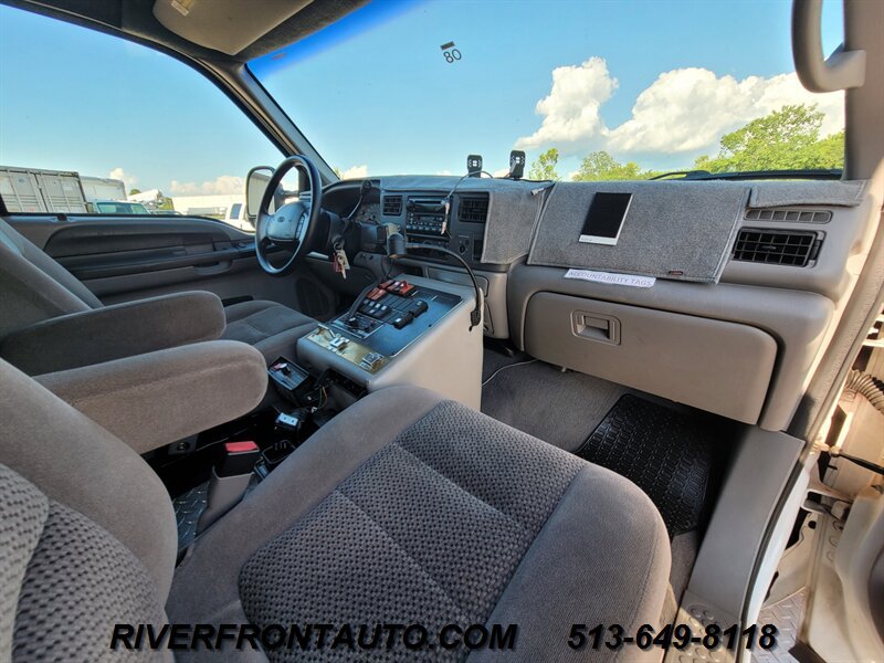 Used 2001 Ford F350 4x4 Regular Cab DRW Super Duty image 29