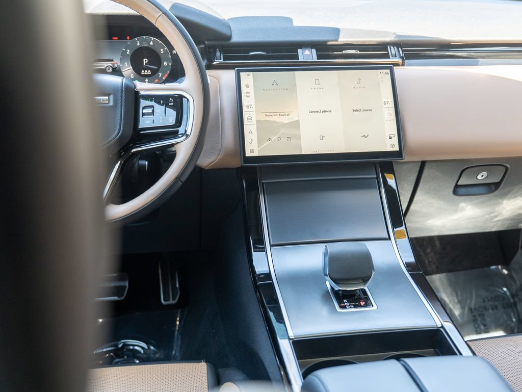 New 2025 Land Rover Range Rover Velar Dynamic HSE AWD/4WD image 20